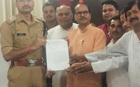 चंदौली में मारपीट के मामले में एसपी से मिले व्यापारी:कार्रवाई की मांग, चंदौली में व्यापार मंडल ने पुलिस पर समझौते का दबाव बनाने का लगाया आरोप