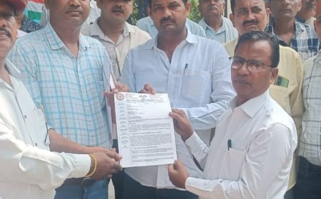 पूर्व सैनिकों ने समस्याओं के समाधान की मांग की:अम्बेडकरनगर में शस्त्र लाइसेंस नवीनीकरण, पॉलीक्लीनिक, कैंटीन और आरक्षण समेत 6 मांगें रखीं