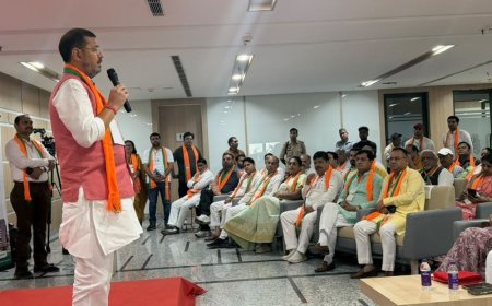 गाजियाबाद में भाजपा मंडलों में सुनी मन की बात:महानगर अध्यक्ष बोले- कार्यकर्ता एक्टिव रहें, 2027 के लिए संगठन को और मजबूत करें
