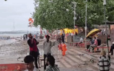 वाराणसी में दूसरे दिन भी छाए काले बादल:रुक-रुककर बूंदाबांदी; 27 सितंबर तक बारिश के आसार