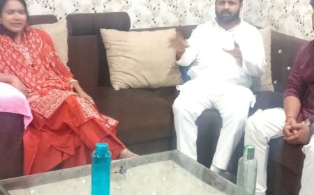 वाराणसी में 'नो यूपीआई डे' मनाने का निर्णय:गांधी जयंती पर नकद या कार्ड, भुगतान करने की ग्राहकों से अपील
