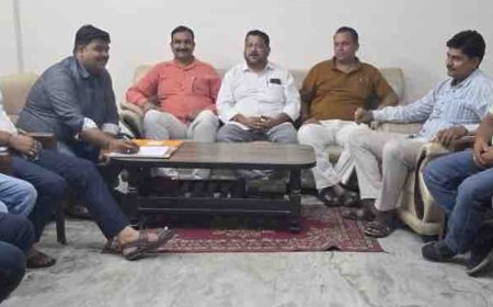 व्यापार मंडल कानपुर चलाएगा समस्याओं का अभियान:हर बाजार की 25 प्रमुख समस्याओं का श्वेत पत्र बनेगा, 2 अक्टूबर को नो यूपीआई डे