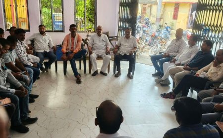 प्राथमिक शिक्षक संघ की बैठक:शिक्षकों की समस्याओं पर विस्तार से चर्चा, BSA से तत्काल निराकरण की मांग