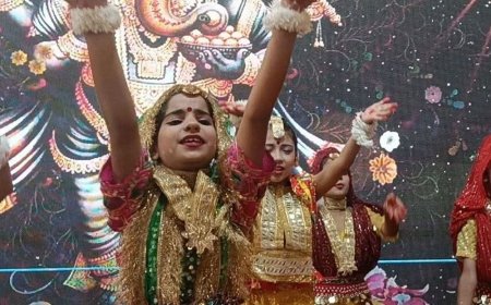 चन्दौसी में 500 से ज्यादा मेधावी छात्र-छात्राएं सम्मानित:ब्राह्मण शक्ति संघ ने किया आयोजन, सांस्कृतिक प्रस्तुतियों ने मोहा मन