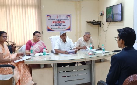 यूपीपीसीएस मुख्य परीक्षा सफल अभ्यर्थियों का हापुड़ में मॉक इंटरव्यू:विशेषज्ञों ने दिए साक्षात्कार के टिप्स, कमियां पहचानने में मिली मदद