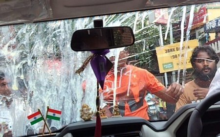 TMC विधायक कुणाल घोष की कार पर अंडे फेंके:सेरामपुर में ममता बनर्जी की रैली में जा रहे थे