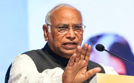आडवाणी को SIR नोटिस पर खरगे का बड़ा हमला