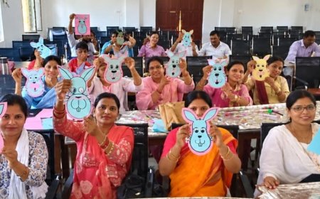 डायट इकौना में शिक्षकों को मिला कला प्रशिक्षण:10 बैगलेस डे आनंदम ट्रेनिंग का तीसरा बैच पूरा, बच्चों को सिखाएंगे आनंदमय तरीके