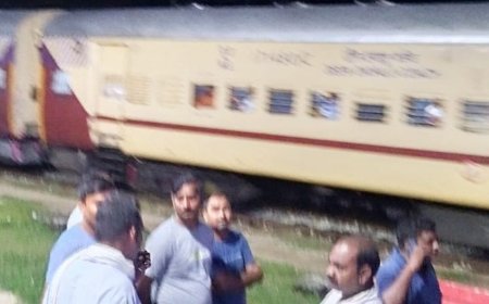 रेलवे ने सुरक्षा जांचने के लिए की गोपनीय मॉक ड्रिल:ट्रेन की दो बोगियां पटरी से उतरीं, यात्री घायल होने पर पहुंची रेस्क्यू टीम