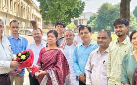 अर्थशास्त्र के विद्यार्थियों का औद्योगिक भ्रमण:काशी विद्यापीठ के एमए छात्रों ने औद्योगिक भ्रमण में जाना उद्योगों का कामकाज