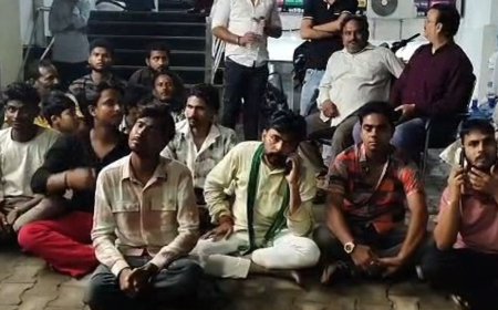 इटावा में गलत ऑपरेशन का आरोप, अस्पताल के बाहर हंगामा:परिजनों ने डॉक्टर पर लापरवाही का आरोप लगाया, 5 लाख लेने का भी आरोप
