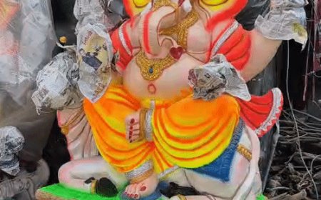 अलीगढ़ में गणपति बप्पा की विदाई:रामघाट रोड पर उमड़ी भक्तों की भीड़, ढोल-नगाड़ों पर नाचते निकले श्रद्धालु