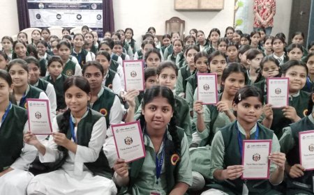 मेरठ के स्कूल में मानसिक स्वास्थ्य पर कार्यशाला:विशेषज्ञ बोले-- असफलता अंत नहीं, घबराने के बजाय खुलकर करें बात