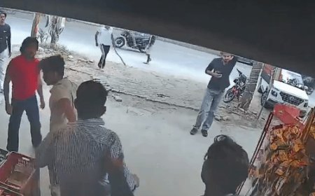 वकील पर गिराकर 17 डंडे मारने वालों पर FIR:गाजियाबाद में दुकान से खींचकर एक दिन पहले की थी पिटाई, वकील ने जताया जान का खतरा