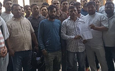 60 हजार मीटर रीडरों को UPCOS में शामिल करने की:रोजगार सुरक्षित रखने के लिए बागपत डीएम को सौंपा ज्ञापन