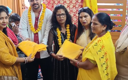 गर्भवती महिलाओं को साड़ी बांटी:सेवा संकल्प अभियान में विवेकानंदपुरी वार्ड में गोदभराई का आयोजन किया