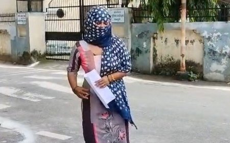 मैनपुरी में महिला को रास्ते में रोककर छेड़खानी:मंदिर से लौट रही थी समय पकड़ा, छेड़खानी के विरोध पर मारपीट, एसपी से कार्रवाई की मांग