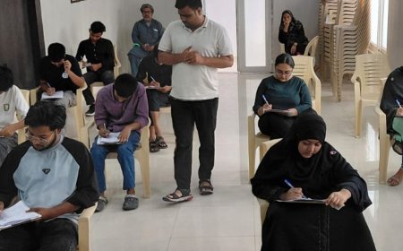 लखनऊ में नीट छात्रवृत्ति परीक्षा संपन्न:वफ़ा अब्बास की पहल, जरूरतमंद मेधावियों को मिलेगी मुफ्त कोचिंग
