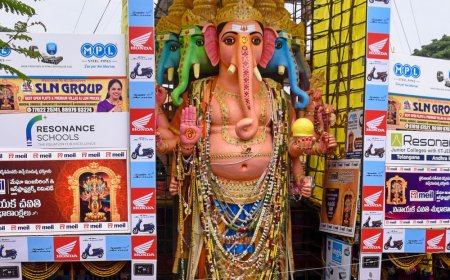 देशभर में गणेश विसर्जन कल- हैदराबाद में 30000 पुलिसकर्मी तैनात:24 ड्रोन और 10 हजार CCTV कैमरों से निगरानी होगी
