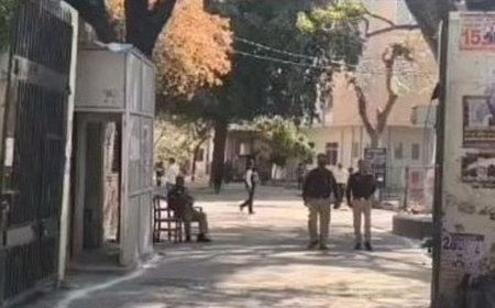 एटा में नाबालिग से दुष्कर्म के दोषी को सजा:20 साल की कैद, 4 साल पुराने मामले में आया फैसला, 80 हजार रुपये का जुर्माना लगा