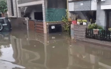 बरेली में बारिश से बिगड़े हालात, कॉलोनियां डूबीं:रेजीडेंसी गार्डन में 3 फीट पानी, गांवों में नदी किनारे के परिवार शिफ्ट; भारी बरसात का अलर्ट