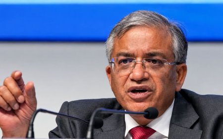 एसआईआर विवाद पर चुनाव आयोग का बड़ा जवाब, कहा- सभी काम कानून के मुताबिक