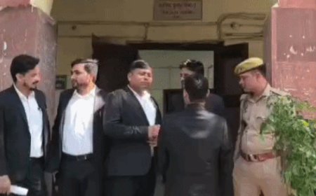 नीला ड्रम केस, सौरभ का परिवार बोला-दोनों को फांसी हो:मुस्कान के पिता ने बात करने से किया इनकार, पड़ोसियों ने भी कड़ी सजा की मांग की