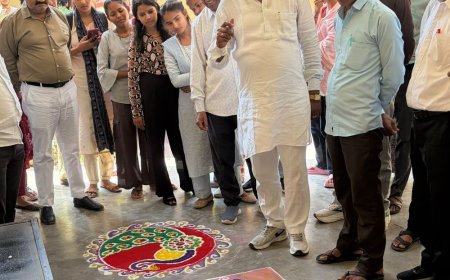 एरच में सपनों का भारत कार्यक्रम:युवाओं से राष्ट्र निर्माण में सहभागिता का आह्वान किया