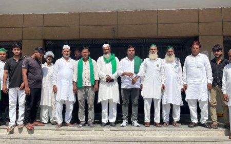 सीवर लाइन टूटने से 32 बीघा फसल बर्बाद:बागपत में किसान ने जल निगम से 8-9 लाख रुपये मुआवजे की मांग की, यूनियन ने सौंपा ज्ञापन