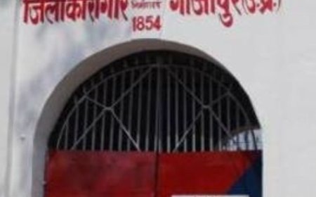 गाजीपुर जिला जेल में बंद बंदी की मौत:सीने में दर्द के बाद बिगड़ी तबीयत, हार्ट अटैक की आशंका