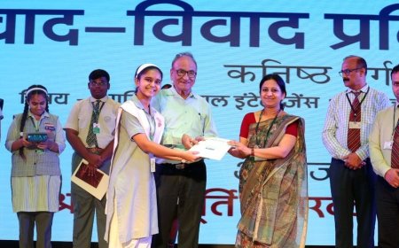 बरेली में अंतर-विद्यालयी वाद-विवाद प्रतियोगिता:'द गुरु स्कूल' को मिला सर्वश्रेष्ठ टीम का खिताब