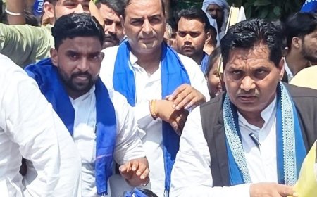 'महिलाओं को 50% आरक्षण और कोटे में कोटा मिले':मेरठ में आजाद समाज पार्टी ने प्रदर्शन कर मांगें रखीं, कहा-रिजर्व पदों पर बैकलॉग भर्ती हो