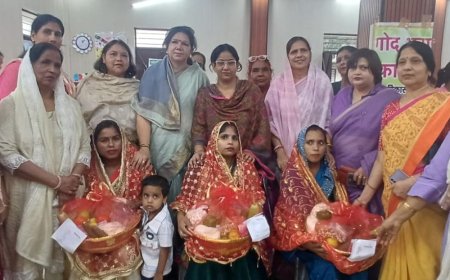 आंगन का उत्सव, स्वस्थ बच्चों और कार्यकत्रियों का कार्यक्रम:हापुड़ में 8 बच्चों और 120 आंगनबाड़ी कार्यकत्रियों को प्रशस्ति पत्र मिले