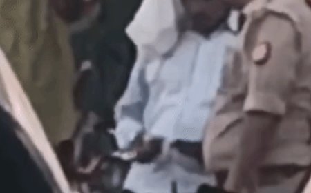 शामली में आरोपी से रुपये लेने का वीडियो:दरोगा मोहित कुमार निलंबित, सीओ कैराना को सौंपी जांच