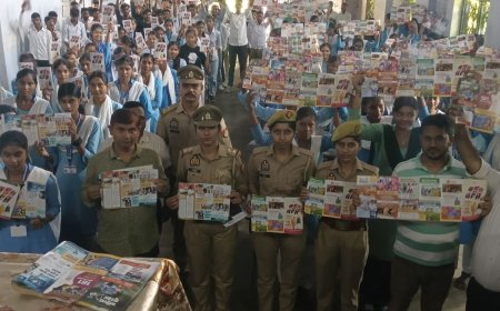 गांधी विद्यापीठ में जागरूकता कार्यक्रम:छात्र-छात्राओं को बताए सुरक्षा व साइबर क्राइम से बचाव के टिप्स