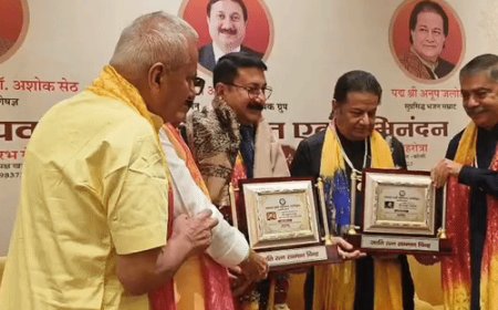सुनील लोधी के एक भजन ने किया कमाल: अनूप जलोटा:मैं 50 साल में 5 हजार भजन गाकर भी आगे नहीं निकल सका, यह ईश्वर कृपा