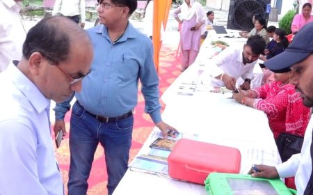 रामपुर में सेवा संकल्प अभियान जारी:ग्रामीणों को मतदान अधिकार प्रति चेताया, जनकल्याणकारी योजनाओं की मिली जानकारी