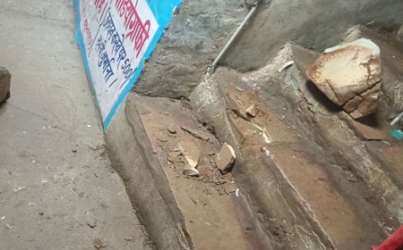 चित्रकूट की गुप्त गोदावरी गुफा में बढ़ा पानी का रिसाव:पत्थर गिरने के खतरे के चलते शुक्रवार से बंद, लगातार बारिश से बढ़ा पानी का बहाव