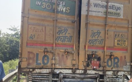 ललितपुर में बस कंटेनर से टकराई, 9 यात्री घायल:बाइक सवार को बचाने में हुआ हादसा, 50 यात्रियों को लेकर सागर जा रही थी