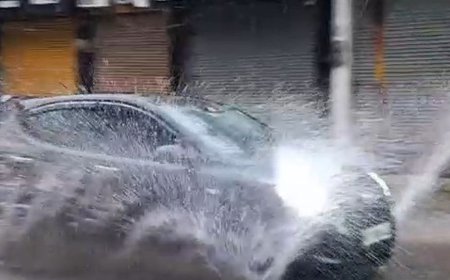 20घंटे से लगातार बारिश, शहर के चौराहे और दफ्तर जलमग्न:जनजीवन पर असर, स्कूलों में छुट्टी और तापमान गिरने से बढ़ी ठंड