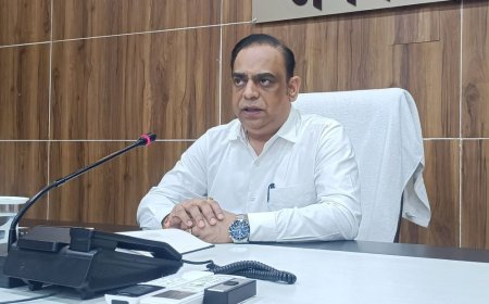 जालौन के नए डीएम समीर ने बताई प्राथमिकताएं:बोले- जनसमस्याओं का पारदर्शी निस्तारण और जिले का विकास पहली प्राथमिकता