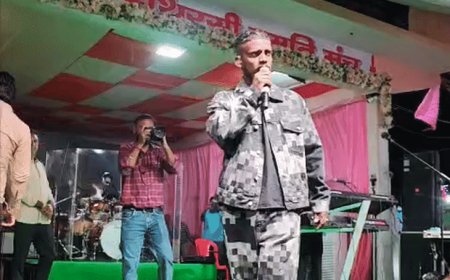 पंजाबी गायक काका के गीतों पर झूमे हजारों युवा:बारिश में भी डटे रहे लोग; पुलिस को भीड़ संभालने में करनी पड़ी मशक्कत