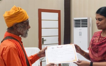 एटा में 267 लाइसेंसधारियों ने स्वेच्छा से छोड़े शस्त्र:स्वैच्छिक समर्पण अभियान से मजबूत हो रहा जनविश्वास, बन रहा भयमुक्त माहौल