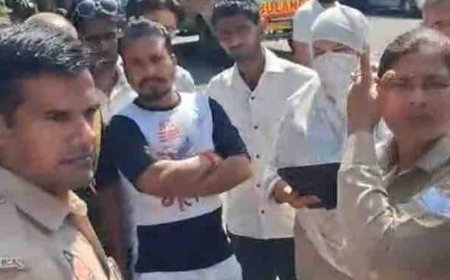 रामपुर जिला अस्पताल में फार्मासिस्ट से मारपीट:कपड़े फाड़े और सुरक्षाकर्मी से भी गाली-गलौज; पहचान के बावजूद अज्ञात पर केस