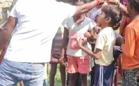 गोरखपुर में बाढ़ से बिगड़े हालात:बहरामपुर दक्षिणी में नावों से पहुंचाई जा रही मदद, लंच पैकेट और पशुओं का चारा भी मिल रहा