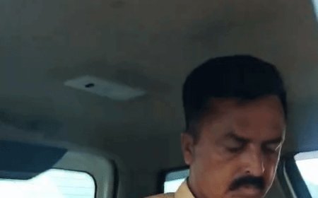 श्रद्धालुओं की बस रोककर सरकारी गाड़ी में वसूली:RTO ने अपने ही अफसर के निजी ड्राइवर पर FIR कराई, फिर बोले- चालान की थी रकम