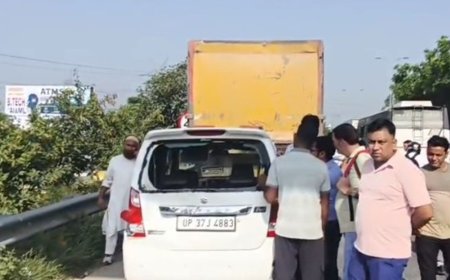 बेकाबू कैंटर ने 8 वाहनों को मारी टक्कर:हापुड़ में एनएच-9 पर कई गाड़ियां क्षतिग्रस्त, बाल-बाल बचा डाईवर