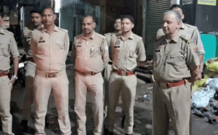 केसरगंज मस्जिद पर हनुमान चालीसा के एलान से अलर्ट:रात में ही पुलिस फोर्स तैनात, सुबह बढ़ाई जा सकती है सुरक्षा, अफसर सतर्क