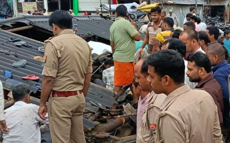 रेउना बाजार में दुकान का शेड गिरा, 3 लोग दबे:ग्रामीणों-पुलिस ने मलबे से निकाला; सीएचसी में इलाज के बाद घर भेजे गए