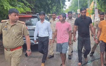 गणेश विसर्जन यात्रा में बमबाजी करने वाले 4 आरोपी अरेस्ट:बारिश में जुड़वा भाइयों समेत बदमाशों का निकाला एक Km लंबा जुलूस